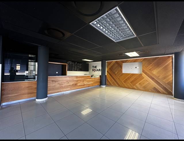 1,700M² OFFICE TO LET IN WOODMEAD
